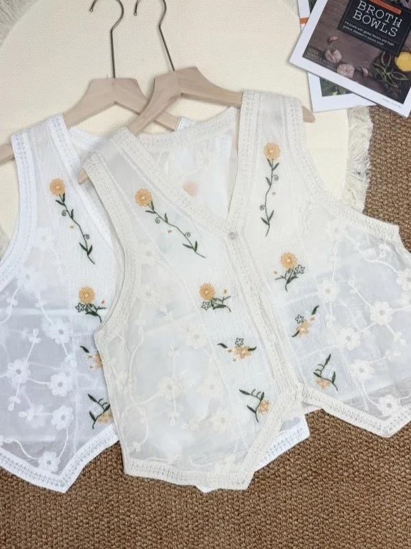 

Elegant Embroidered Vest Thin Large Size Women's Design Layering Sleeveless Shoulder Padless V-neck Vest Cotton Polyester Blend