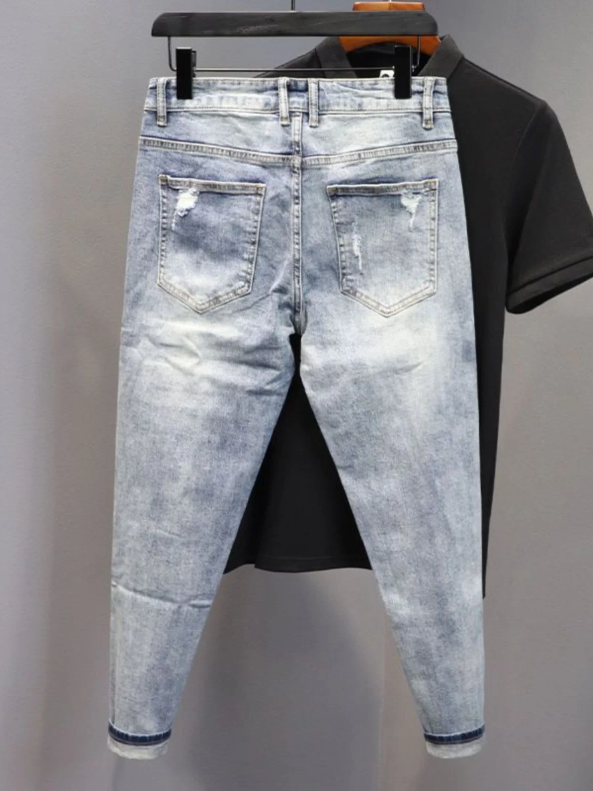 Trendige zerrissene Jeans für Herren, koreanische Sle, schmale Passform, Sommer, dünn, elastisch, helle Farbe, lässig, kleiner Fuß, neun Punkte