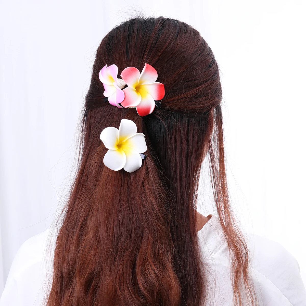 FRCOLOR 24/48Pcs 2.4 Inch Hawaiian Plumeria Flower Hair Clip Hair Accessory for Beach Party Wedding Event Decoration (12 Colors)