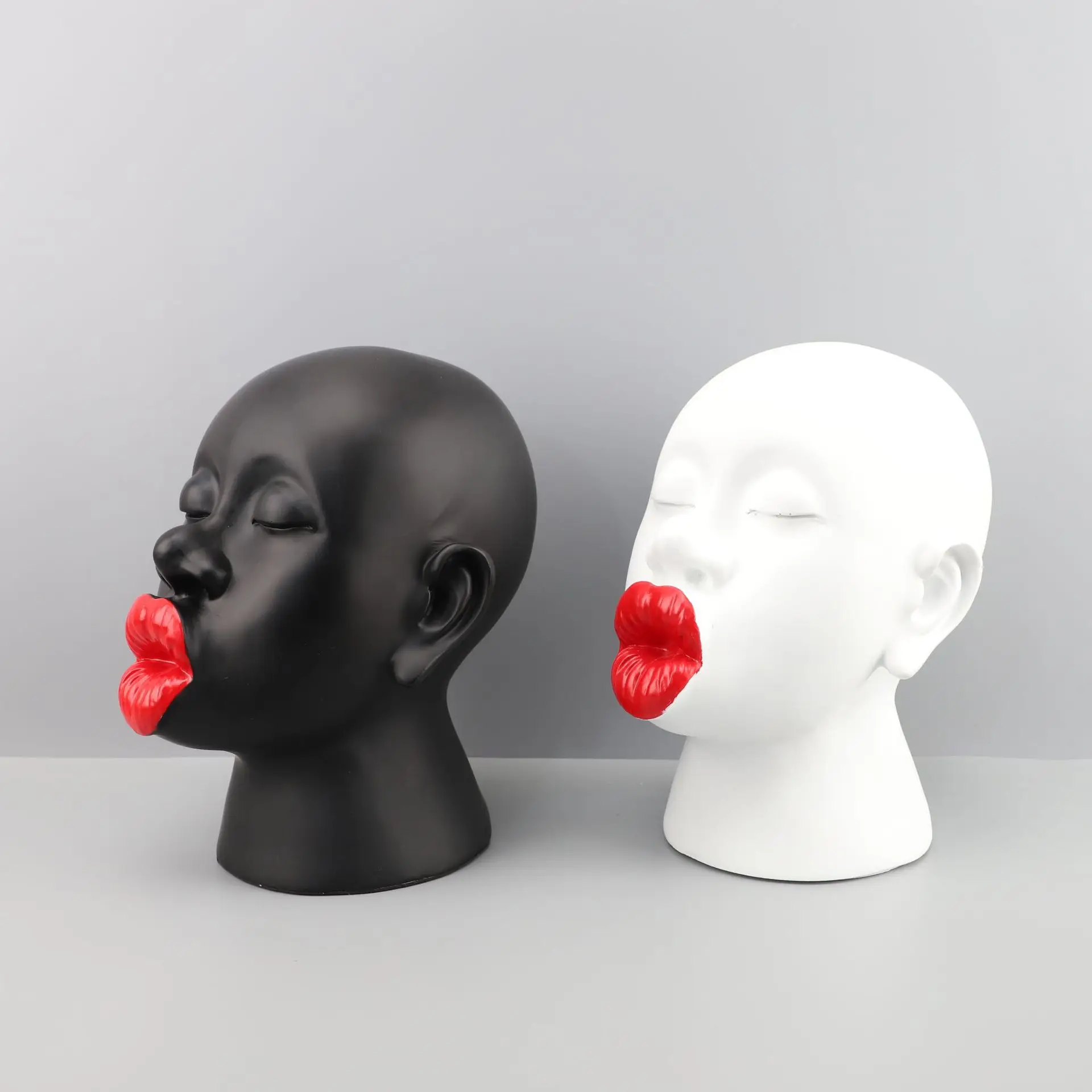 Resin Figure Sculpture Red Lip Abstract Cartoon Funny Negro Statue Decorative Figurines Home Decoration Accessories