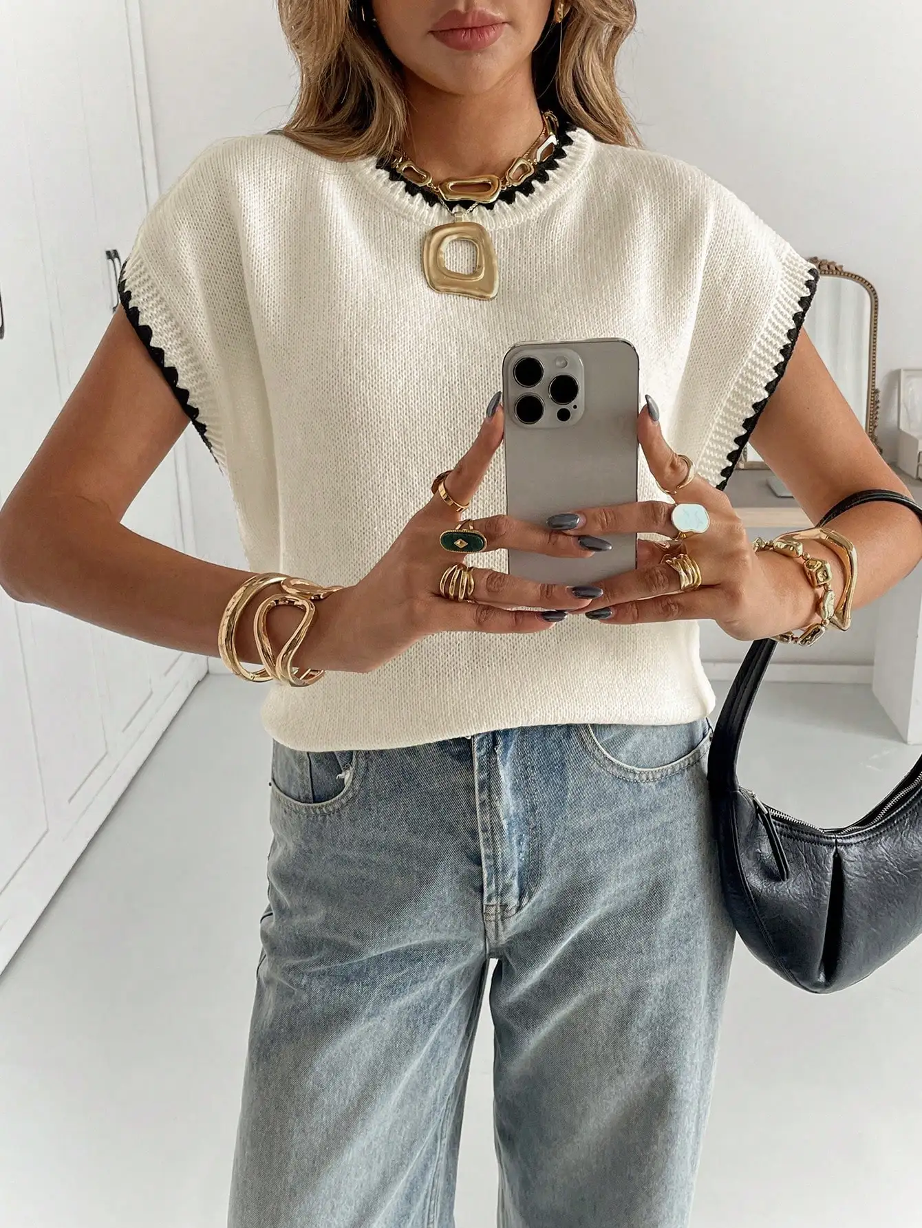 

Women's Contrast Trim Round Neck Short Sleeve Knitted Casual Top