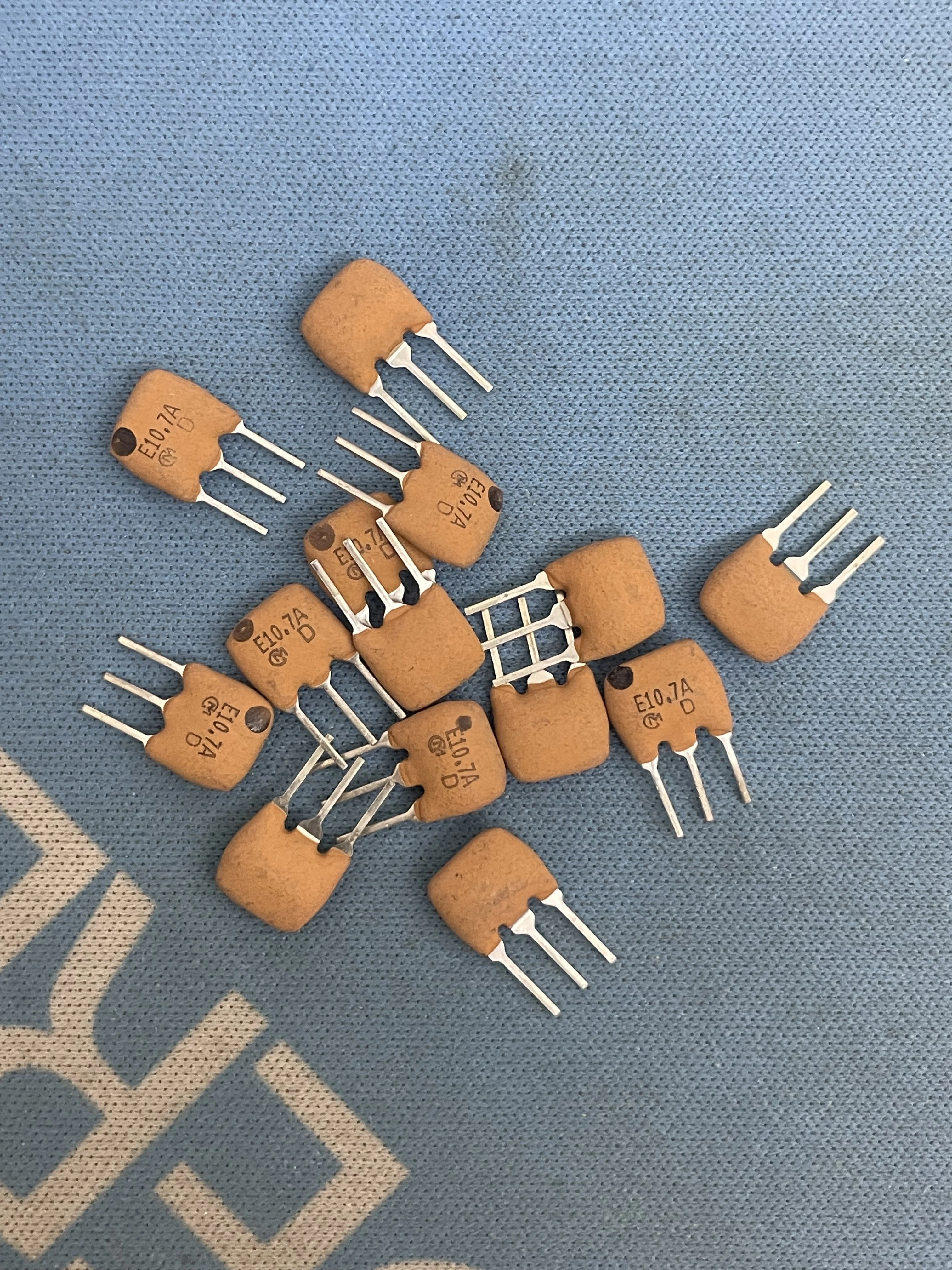 50PCS/ 10.7M Imported  Ceramic Filter SFE10.7MA5-D 10.7MHZ Bandwidth 280K FM Filter
