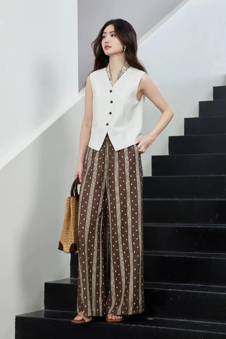 SENTUBILA Damen Weste mit V-Ausschnitt, Sommer 2026, Neues Minimalistisches Pendler-Design, Einfache Ärmellose Oberbekleidung mit Kordelzug, 162JA4957 – Detail 17