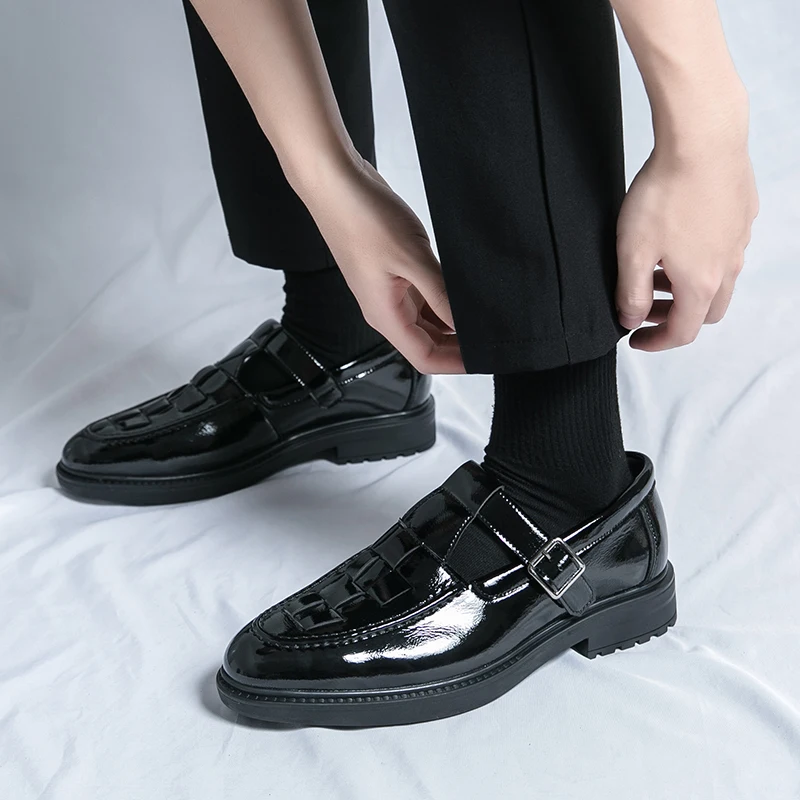 Chaussures d'été en haricots tissés pour hommes, sandales d'affaires britanniques décontractées, Version coréenne, ajourées, en cuir verni, avec trou de boucle