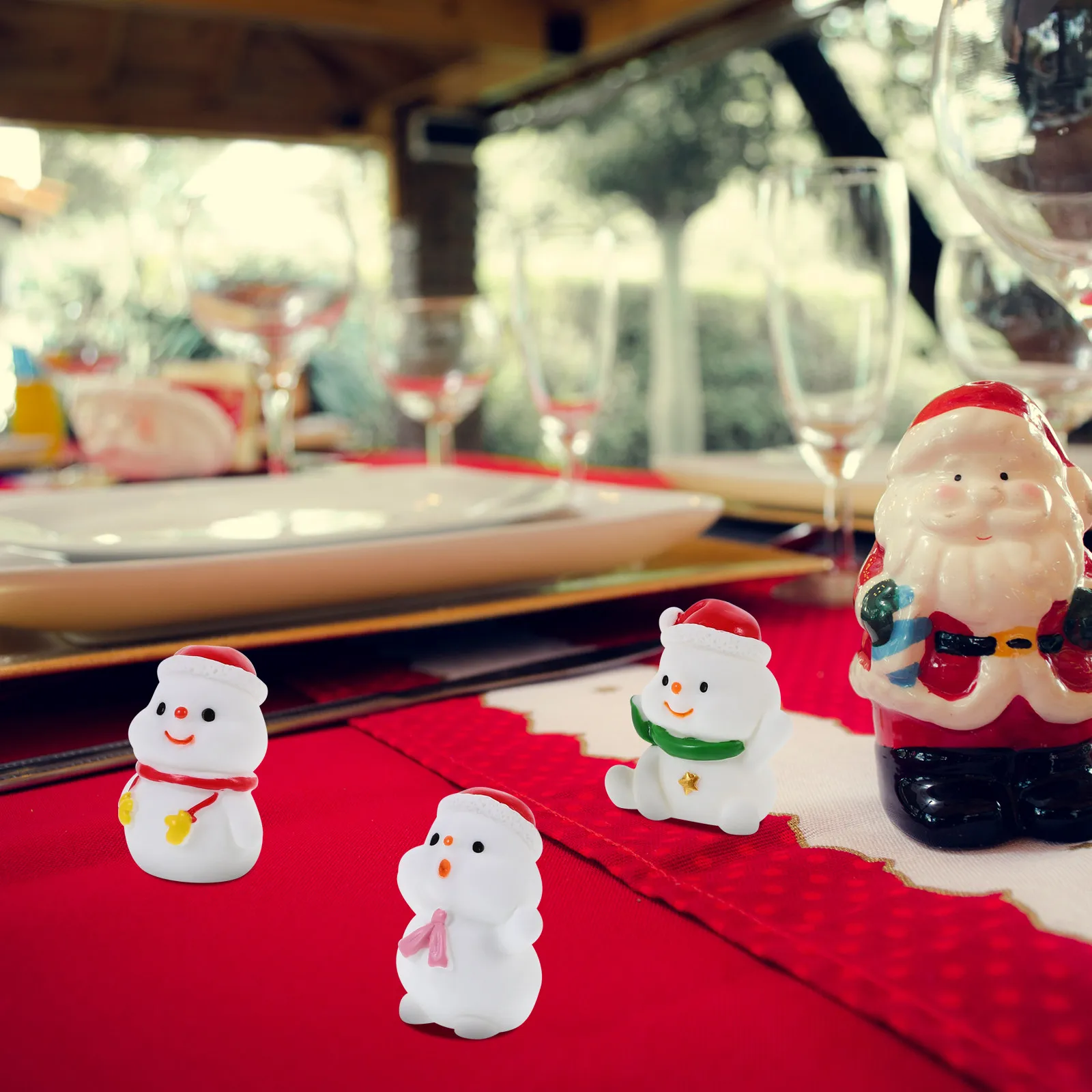 10pcs Mini Snowman Resin Decorations for Christmas, Desk, Bookshelf & Wall – Tiny Holiday Ornaments