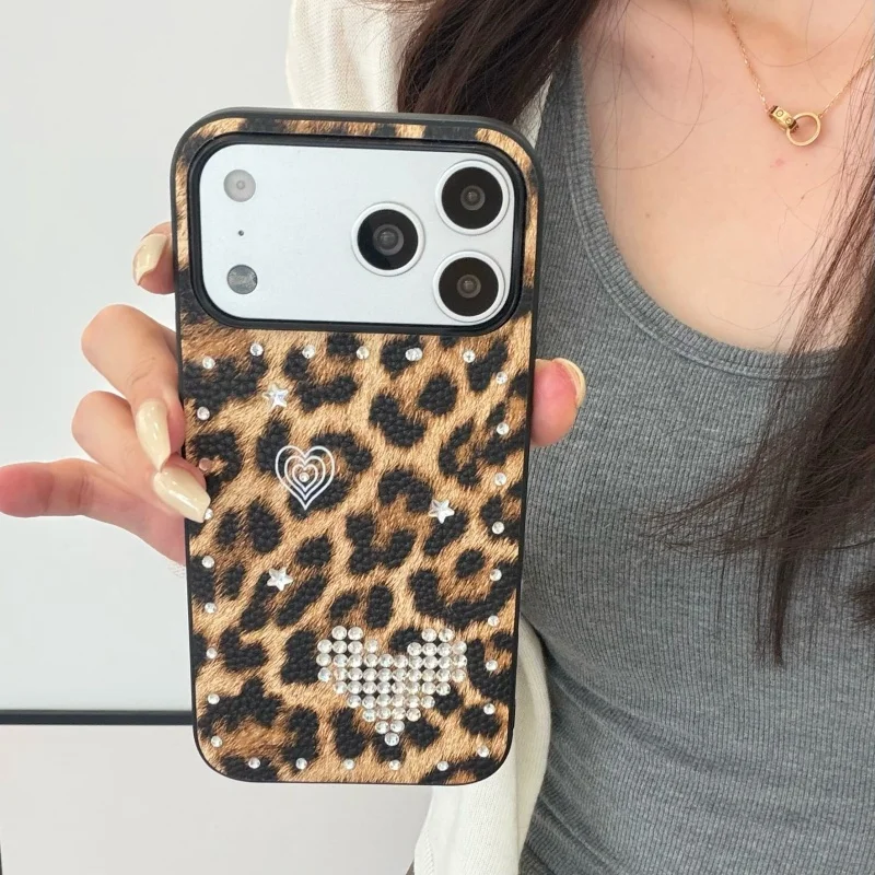 

Fashion Love Heart Diamond Leopard Print Phone Case For iPhone 17 Pro 16 15 14 Pro Max Back Cover Shockproof Hard Protective Cas