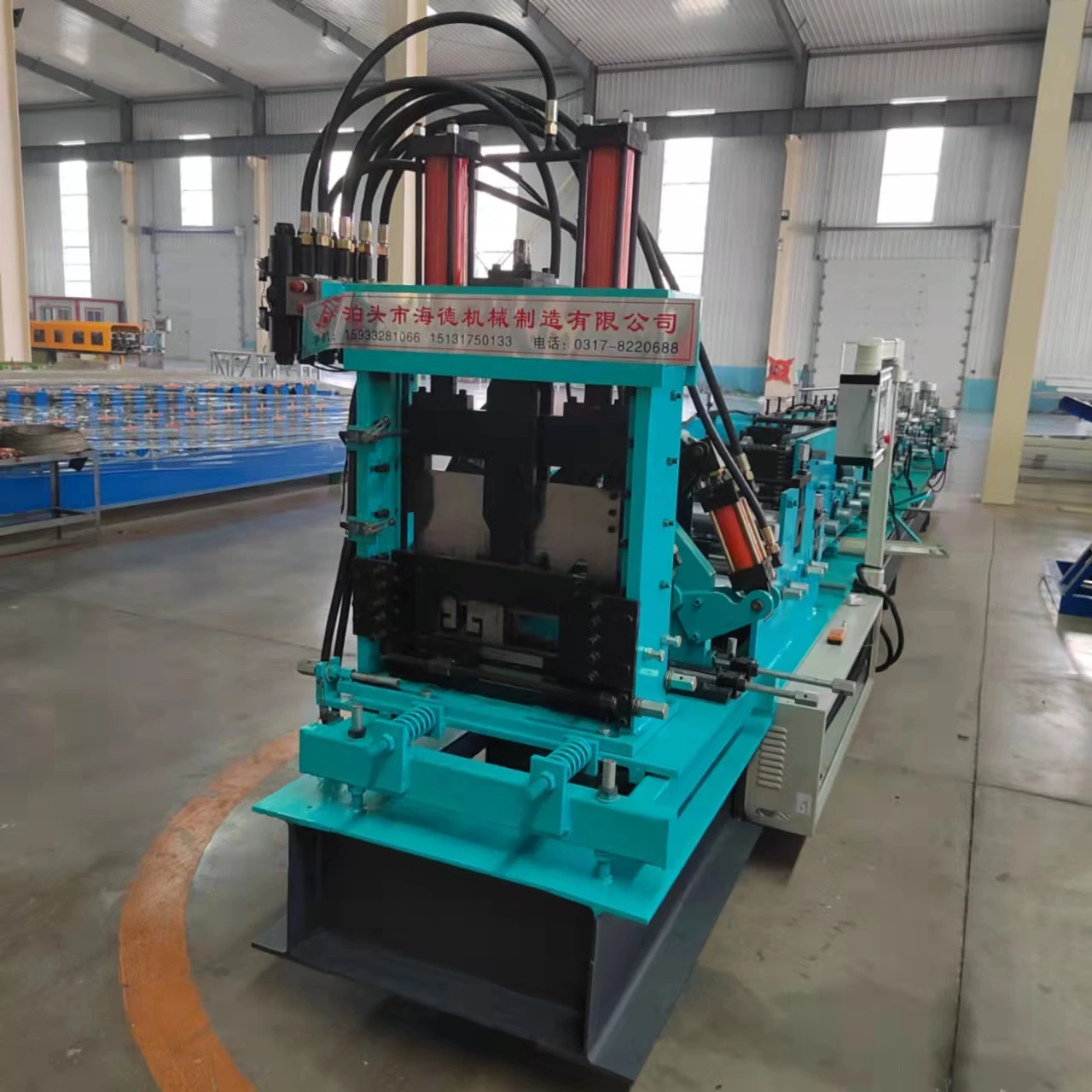 High definition heavy CZ section steel coil forming machine with motor, 380V, customizable forming speed