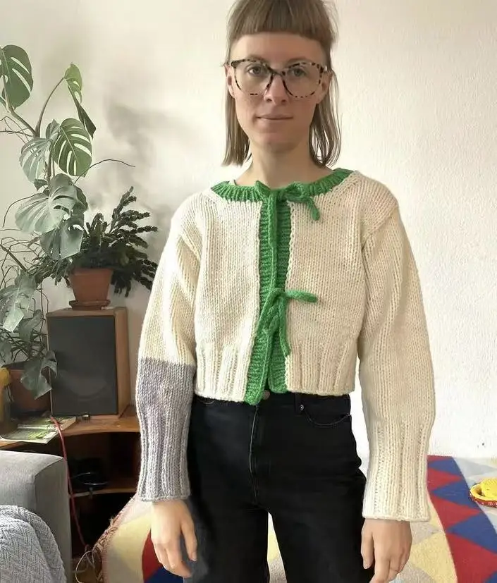 Autumn new handmade knitted loose cardigan with color blocked sleeves, women's knitted sweater jacket, contrasting color top