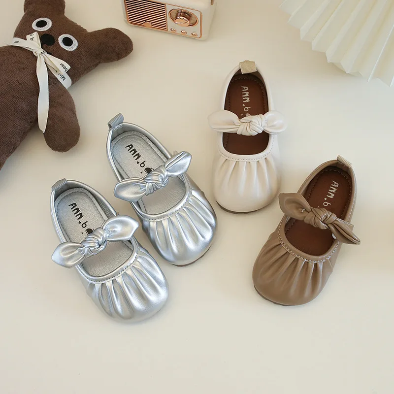 

Little Girls Leather Shoes Children Flats Kids Fashion Pleated Mary Jane Shoes Simple Bowknot Band Princess Glossy Dress Shoes