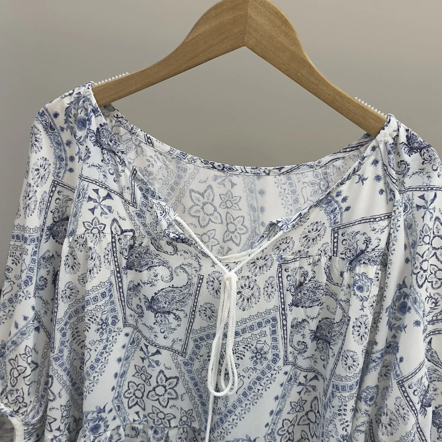 

Loose Fit Blue And White Porcelain Print irt Lantern Sve Dstring Slimming Crumpled Women's Commute Sle irt