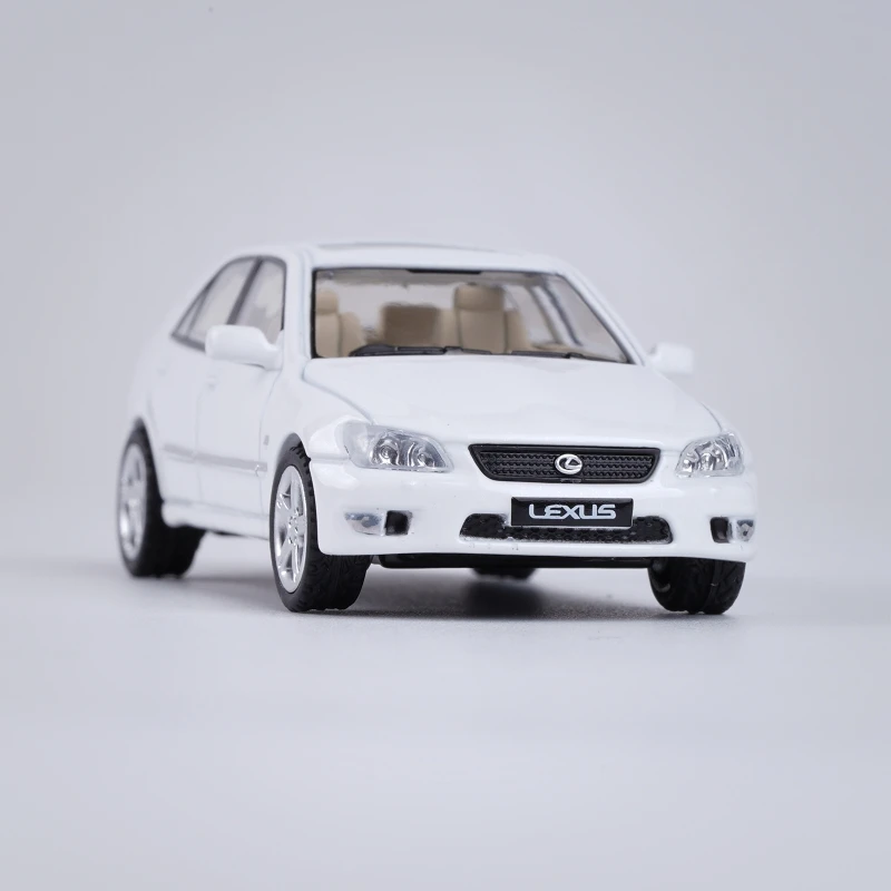 1:64 Lexus โมเดลจำลองโลหะผสมหล่อฉลามกัด IS300ของสะสมของเล่นตกแต่งของเด็กของขวัญวันหยุดสำหรับเด็กผู้ชาย