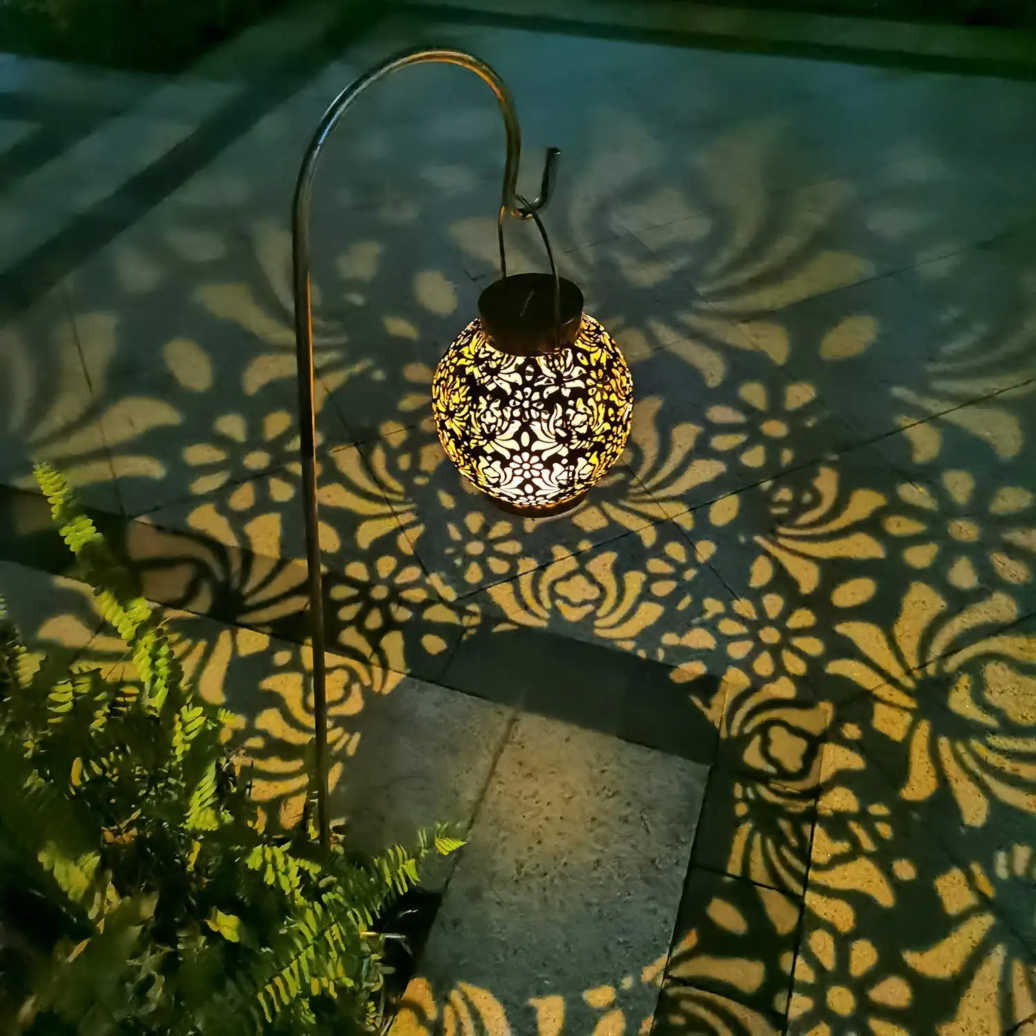 D5 luz Solar de jardín al aire libre arte del hierro luz colgante LED hueco paisaje lámpara Solar luz decoración de jardín luz de proyección