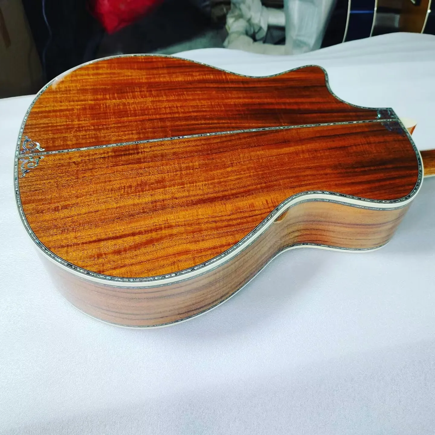 best quality Grand Auditorium body single cut acoustic electric guitar koa wood fancy abalone guitar