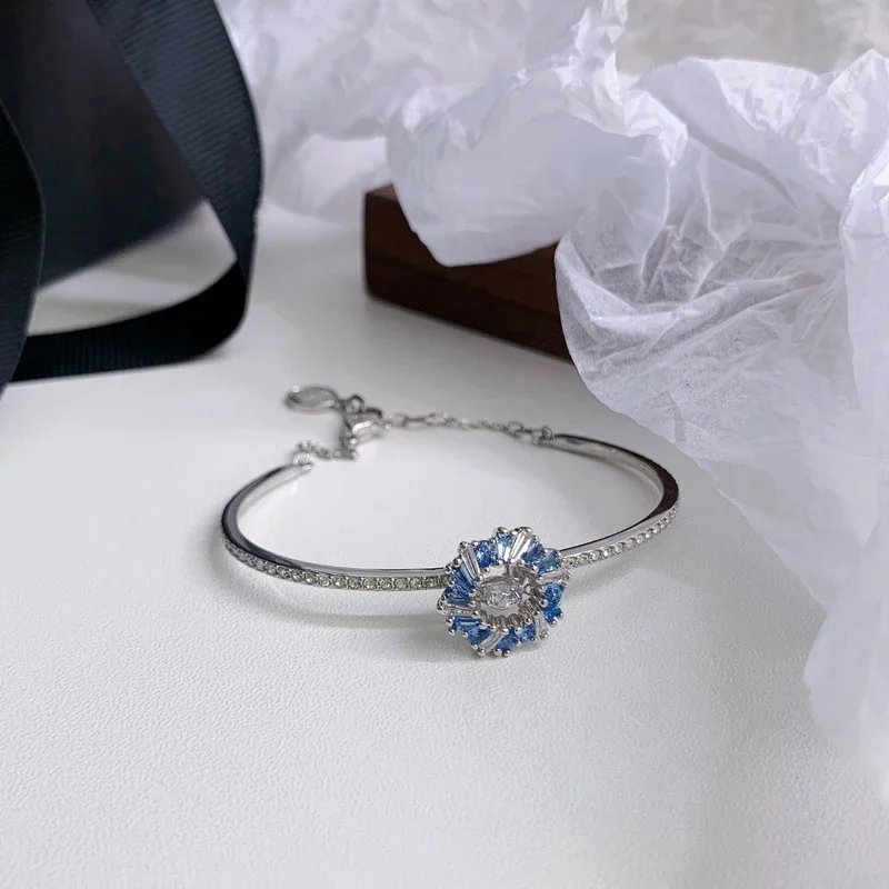 

"Stunning S925 Silver Bracelet - Enhance Your Personal Charm & Elegance"