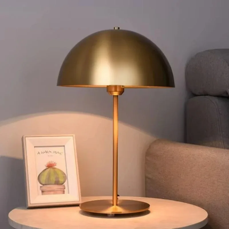 

Golden Mushroom LED Desk Lamp Button Switch Bedroom Bedhead Night Light Hotel Rooms Study Desktop Home Decoration Light