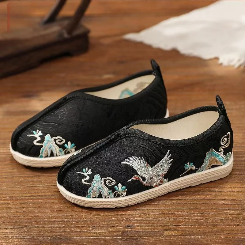Boy's Ethnic Style Embroidered Cloth Shoe Sprint Autumn New Soft Sole Round Toe Shallow slip On Hanfu Shoe Horse Face Skirt Shoe