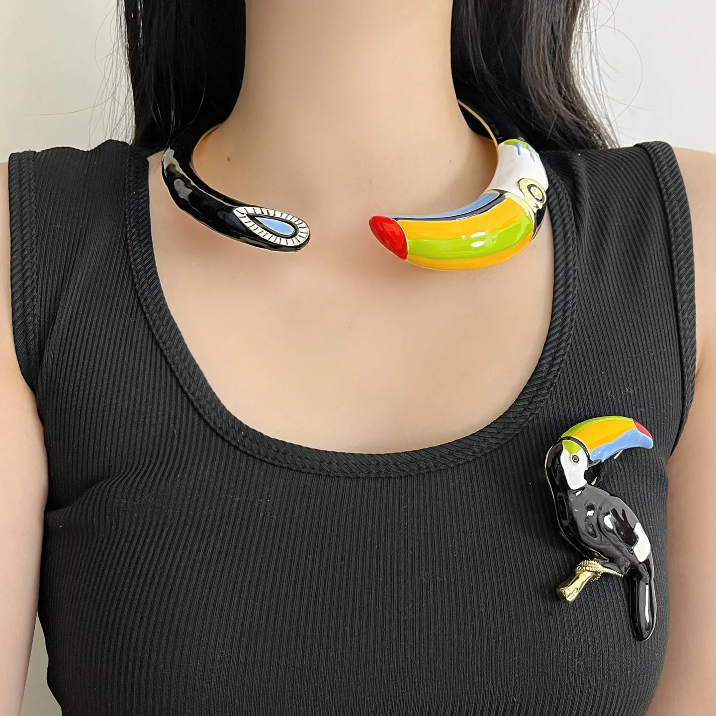 Fashion Brooch Pin Colorful Enamel Parrot Choker Necklace Open Cuff Stretch Collar Statement Jewelry for Women Tropical Boho