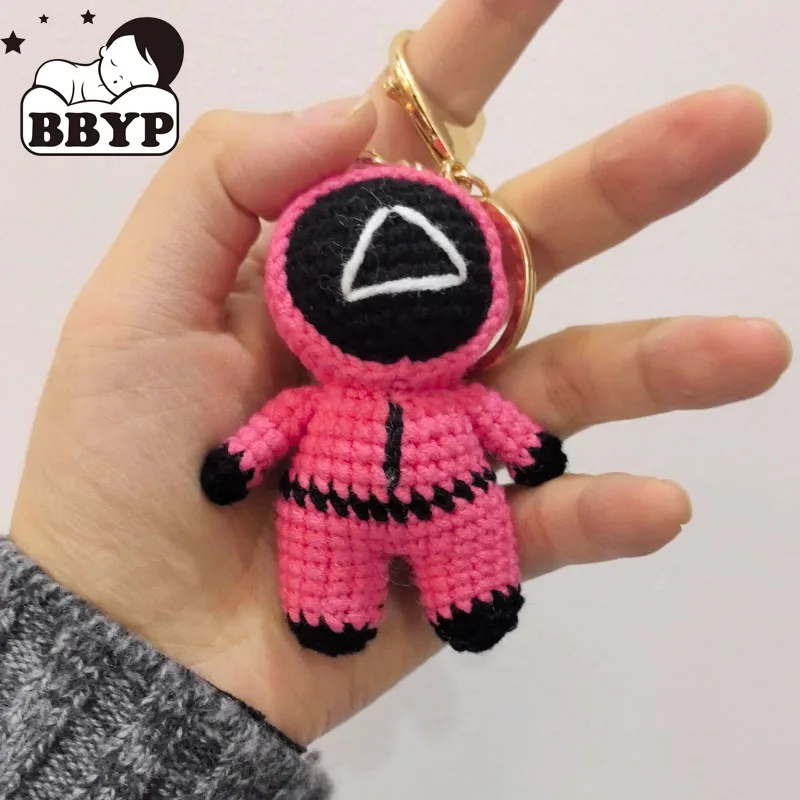 

Вязаный крючком брелок с героями мультфильмов ручной работы, человек красного цвета, вязаный брелок с персонажами мультфильмов аниме, кукла, брелок для ключей, школьный брелок