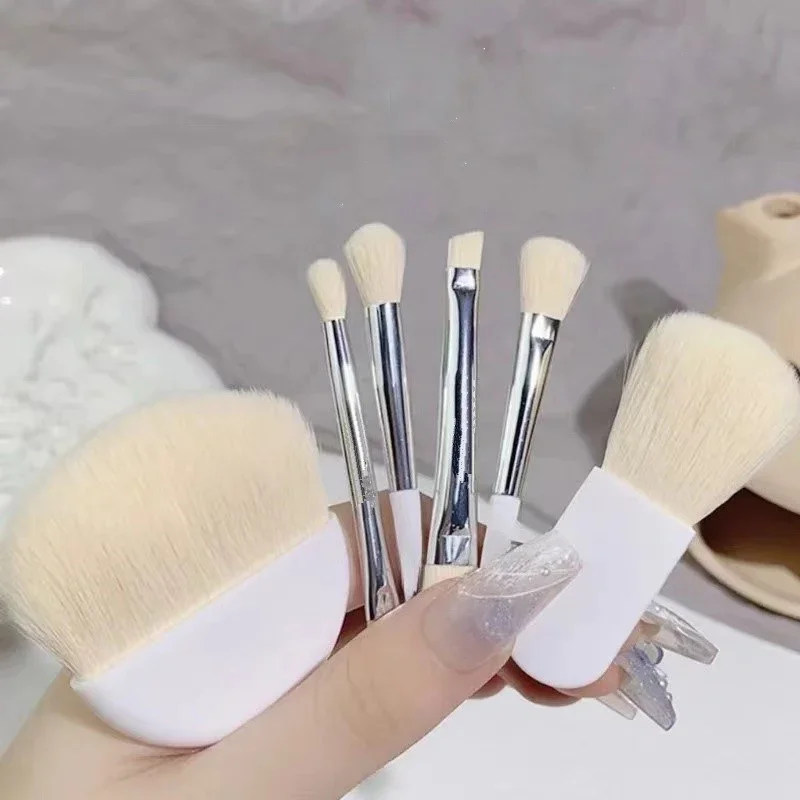 6 Pcs Mini Makeup Brushes Set Professional Portable Foundation Concealers Eye Shadows Powder Blush Brushes Beauty Makeup Tool