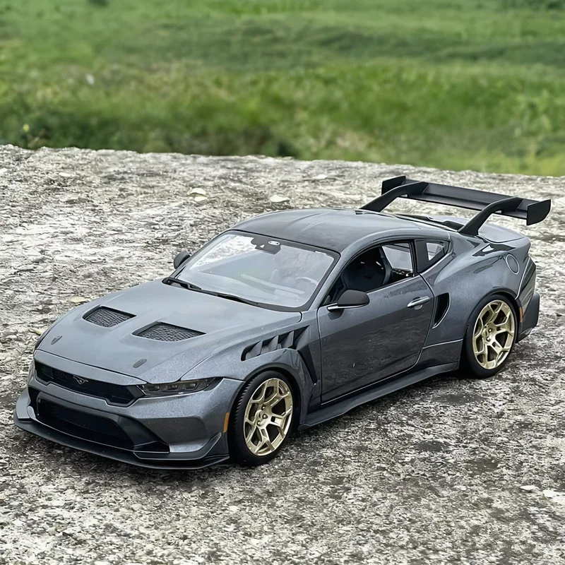 

1:18 Ford Mustang GTD 2025 Alloy Track Racing Car Model Diecasts Metal Muscle Sports Vehicles Car Model Simulation Kids Toy Gift