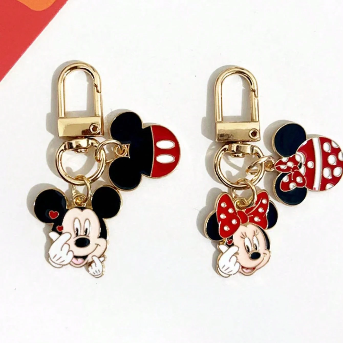 2pcs Disney Mickey Mouse Metal Keychain, Minnie Mouse, Kawaii Bag Pendant Accessories, Cartoon Toys, Gold Color, Gift