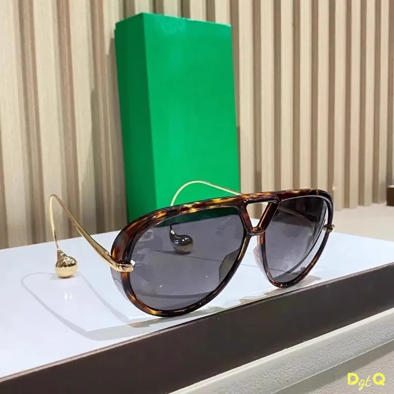 

New Luxury Fashion Designer Oversized Sunglasses Women Men Popular Vintage Sun Glasses Punk Double Bridge Shade UV400 Eyewear