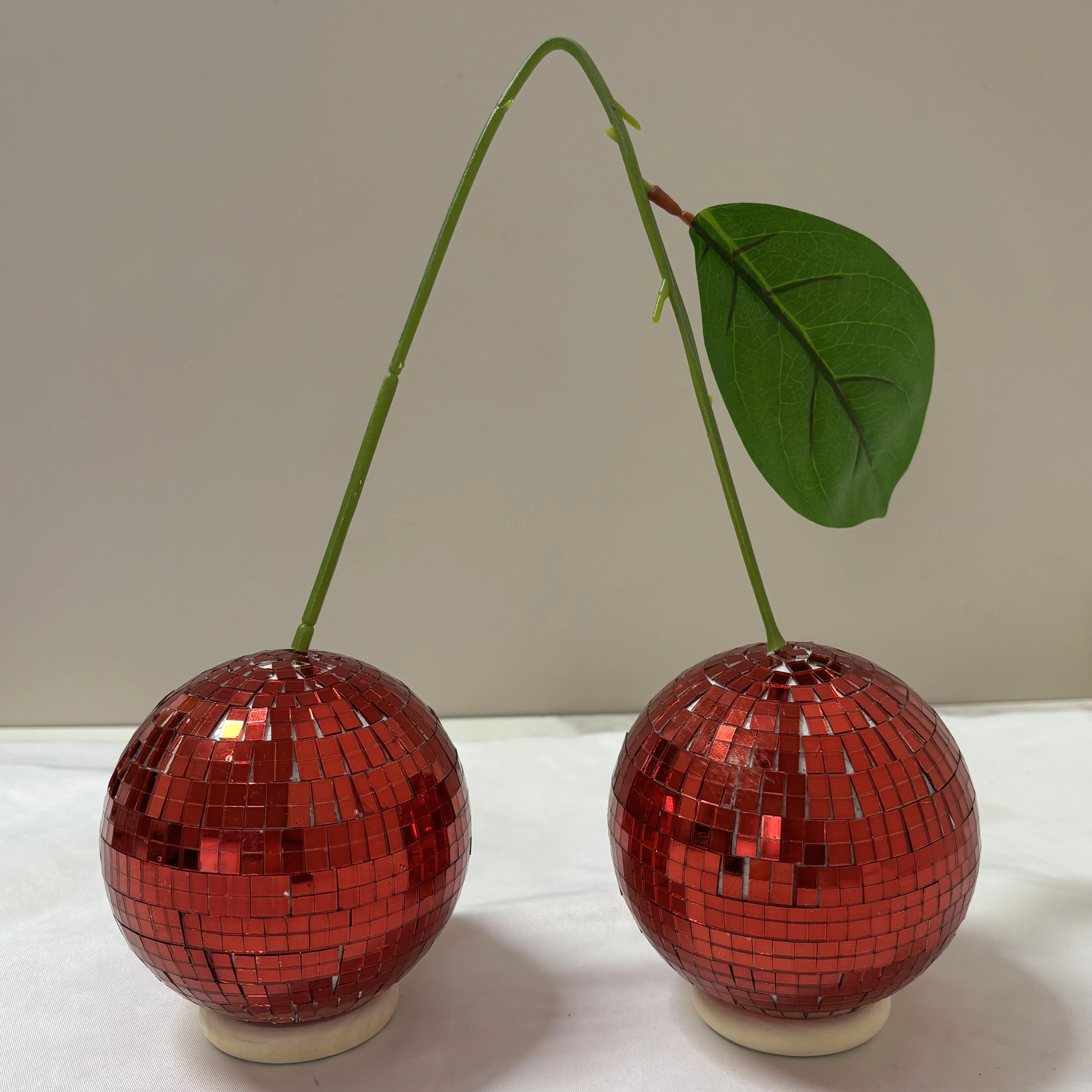 

Pink Mirror Reflection Mirror Disco Cherry Ball Red Glass Ball Table Decoration handicraft Fruit Ornament Detachable