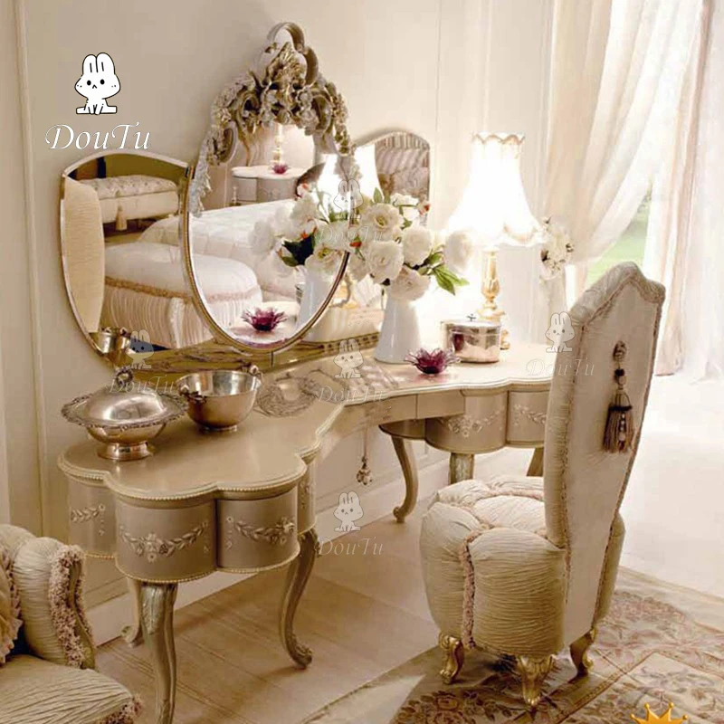 European Luxury Dressing Table Plastic Bedroom Antique Makeup Dressing Table Woman Woman Penteadeira Furniture Comfortable