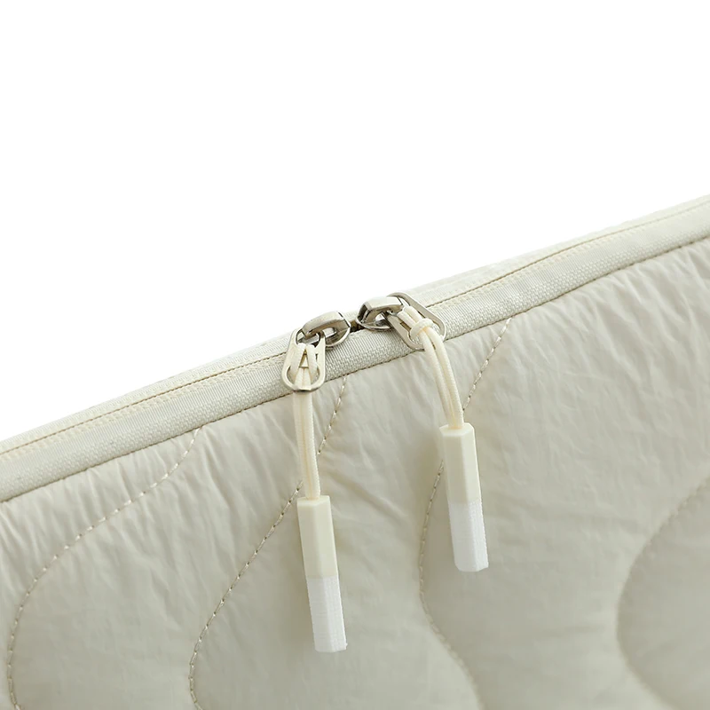 Thumbnail 4 - #40 Top Laptop Carry Bags Picks for Every Budget