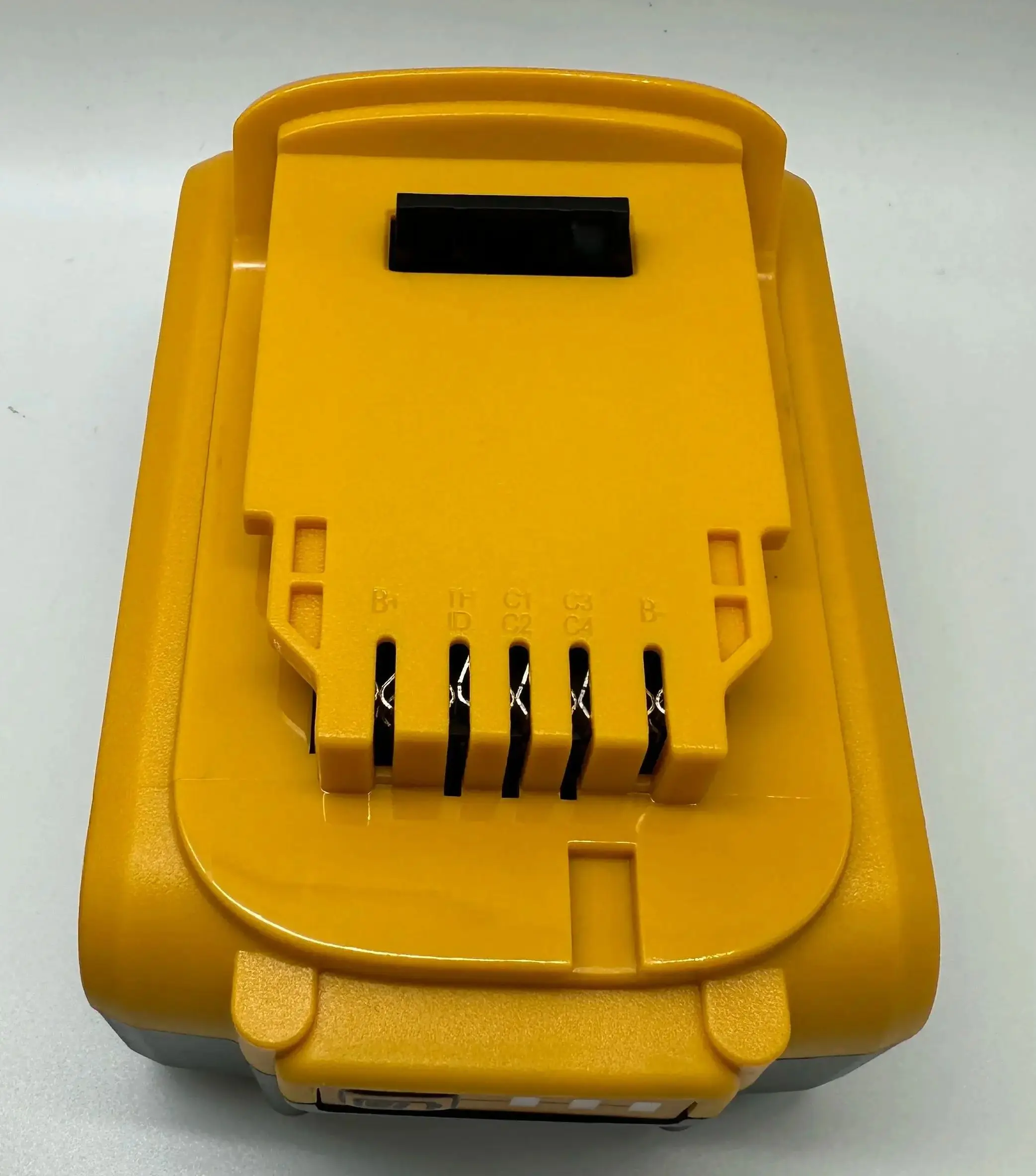 

compatible with DeWalt 18V/20V tool，21700 DCB204 battery replacement 20V lithium-ion battery For DeWalt 18V/20V Tools Battery