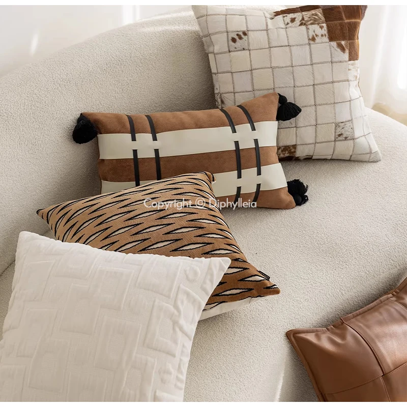 Diphylleia H Style Inspiration Equestrian Cushion Cover Brown Black Stitch Leather Lumbar Pillow Case Rustic Luxury Home Decor
