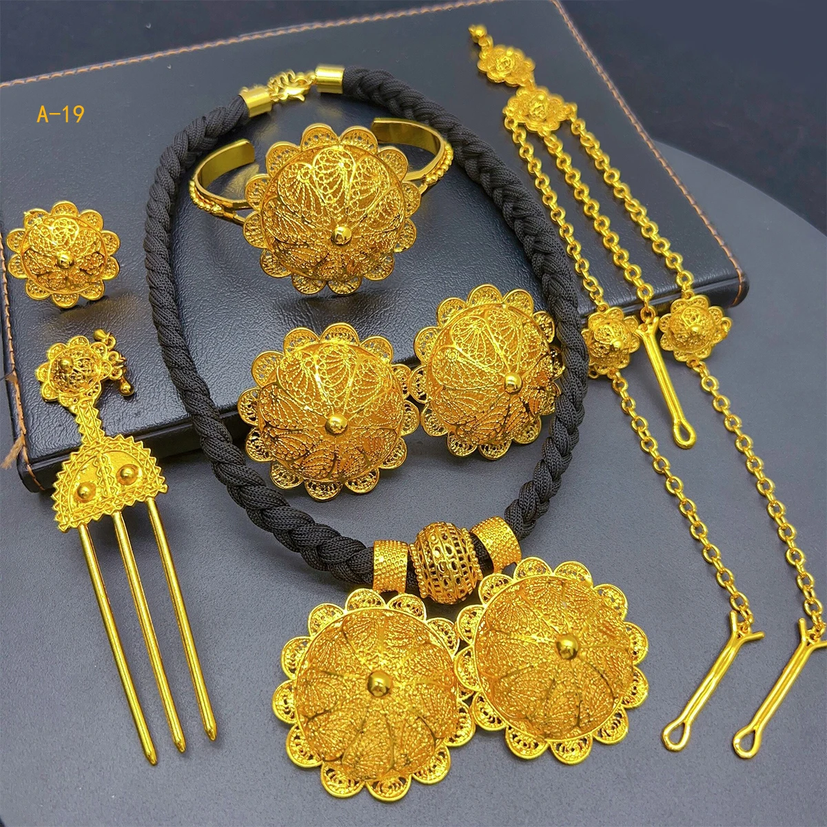 Ethiopian Flower Shape Gold Plated 6pcs Jewelry Sets For Women Dubai Nigerian Luxury Necklace Jewellery Set Wedding Party Gifts