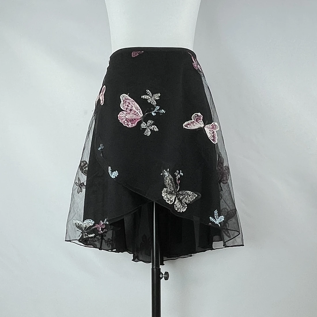 Costume de danse de ballet personnalisé pour femmes adultes, motif brodé, jupe de performance d'entraînement de base, jupe courte une pièce à lacets