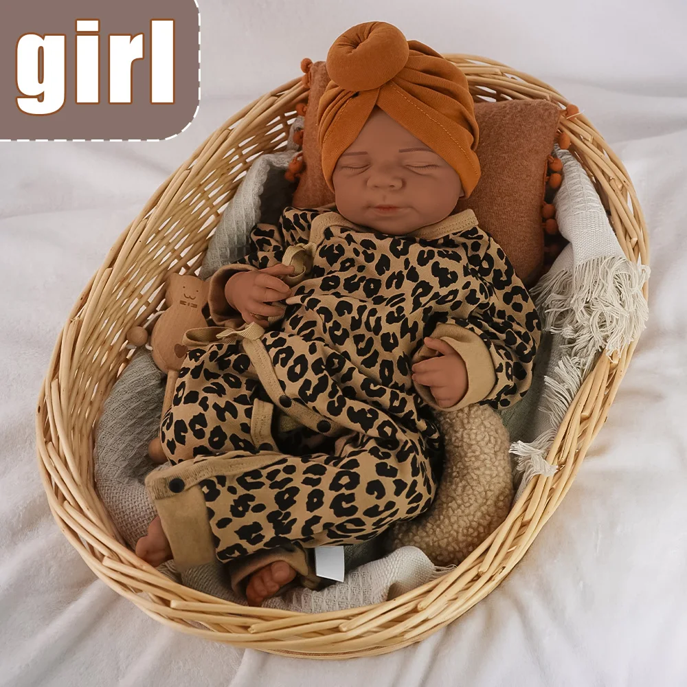 

18.9-inch solid silicone baby girl, weighing 3.2kg, with a soft and realistic touch, is a cute and lifelike baby
