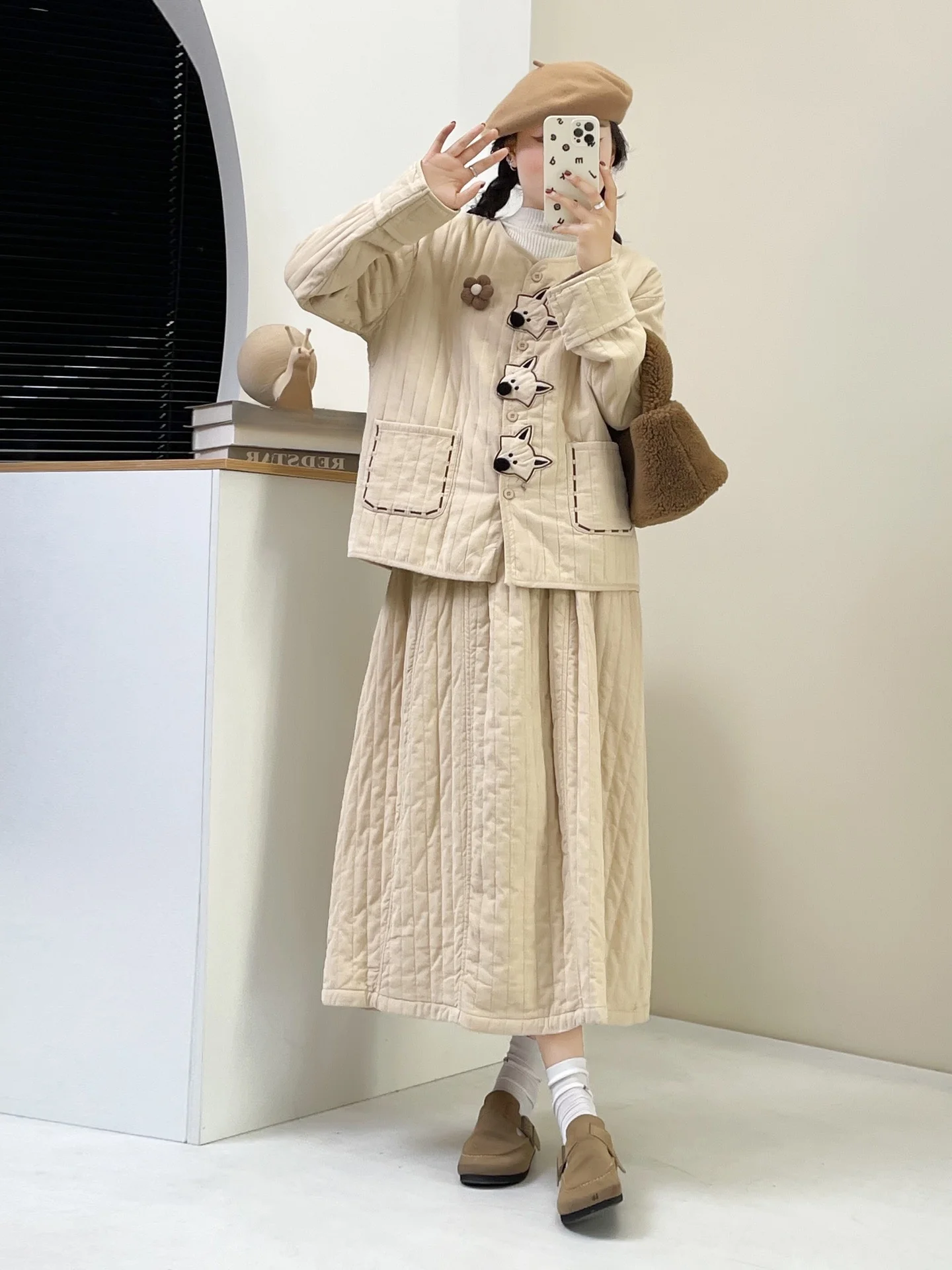 새로운 겨울 부드러운 면 재킷과 스커트 세트 여성 패치워크 면 의류 세로 줄무늬 따뜻한 패셔너블 여성복