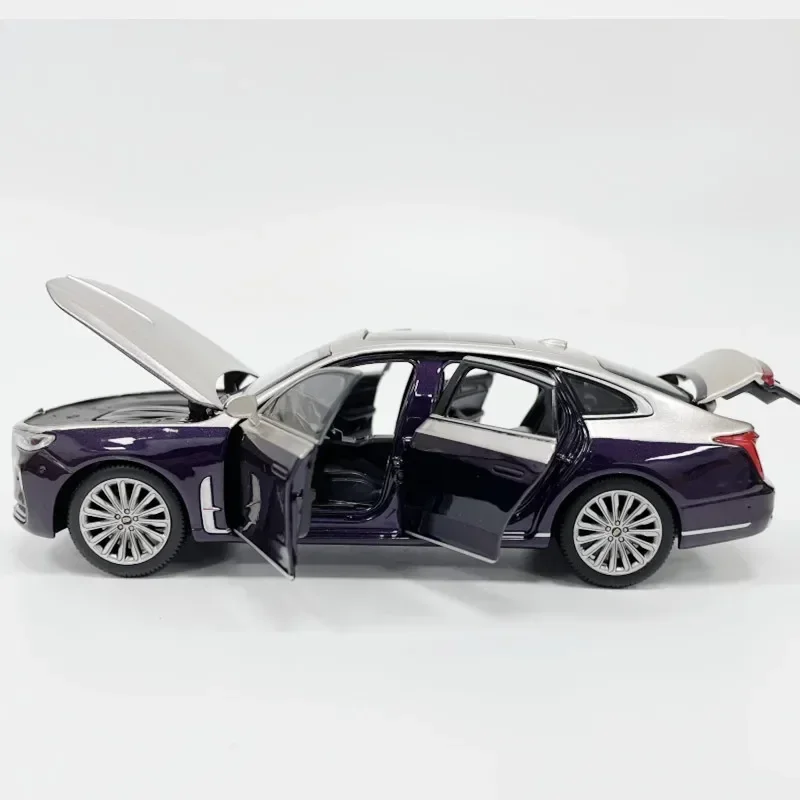 1:24 For HONGQI H9 Simulated Metal Toy Vehicles Model Alloy Pull Back Children Toys Genuine License Collection Gift Car Kids