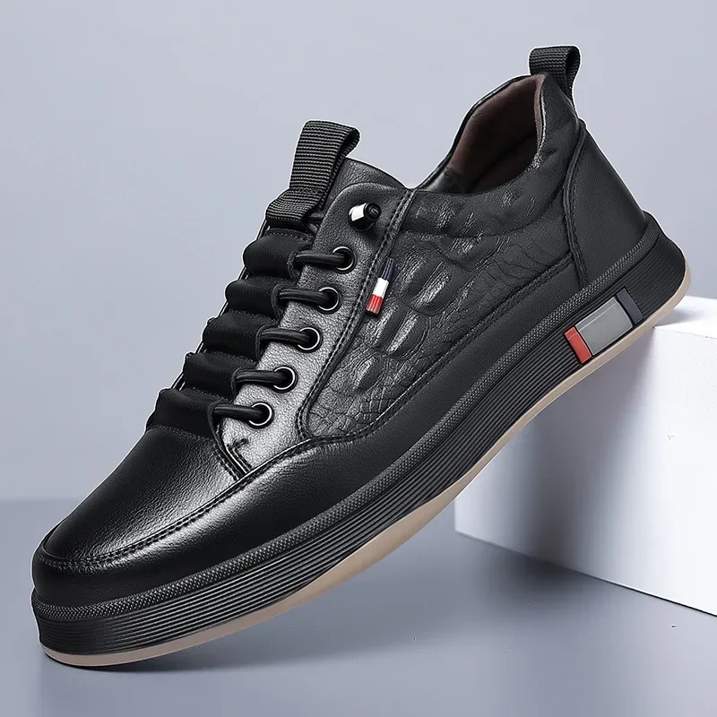 Men's New Spring Popular Fashion and Versatile Korean Board Shoes Fashionable and Sporty Little White Shoes