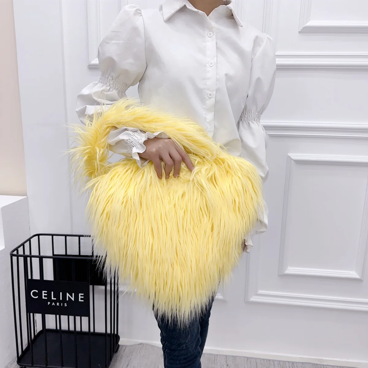 Women\'s Fluffy Plush Shoulder Bag Faux Fur High-capacity Trend Female Shopping Bag Winter Warm Heart-shaped Handbag and Purse