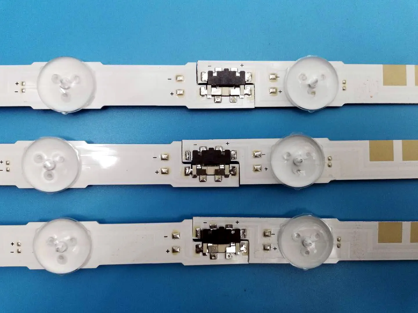 New 6V LED strip for UE55JU6872 UE55JU6872U UE55JU6870 UE55JU6850 UE55JU6850U UA55JS7200J UE55JU6875 UE55JU6875U UE55JS UE55JU