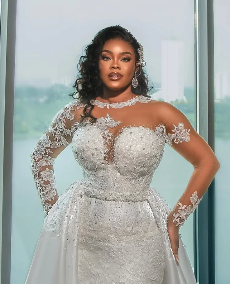 Vestidos de novia africanos de sirena de playa con tren desmontable Apliques de encaje Vestido de novia de jardín de manga larga traje personalizado