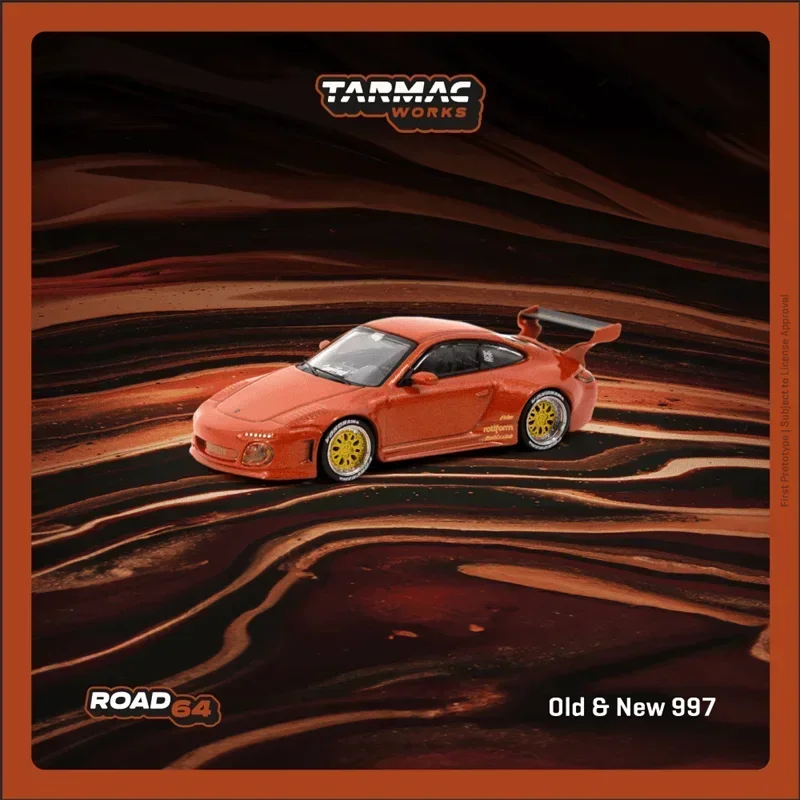 

Tarmac Work 1:64 Старая и новая модель автомобиля 977, литая под давлением красного металлик