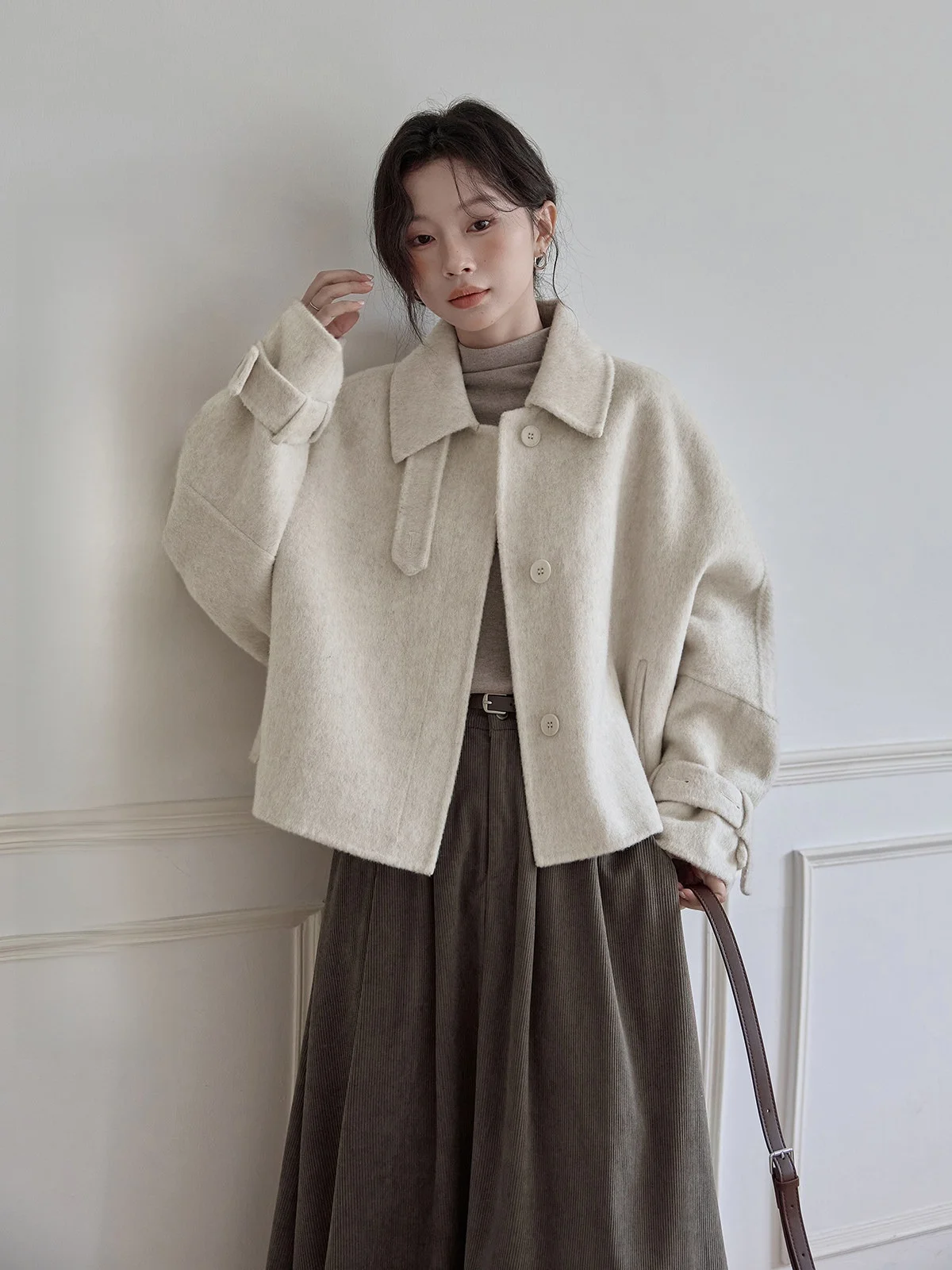 

Двустороннее шерстяное пальто Oaeal для женщин, зимнее, модное, маленького размера, HUIXI, для повседневной носки, в корейском стиле, свободного кроя, с пуговицами