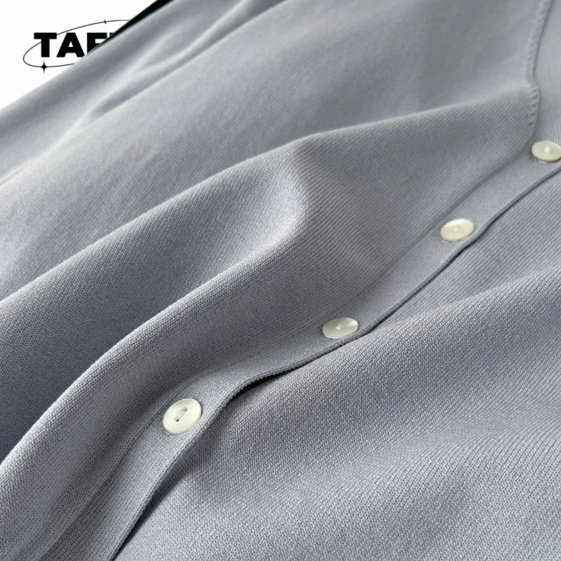 سترة نسائية من الكشمير مستوحاة من الطراز القديم - دفء فاخر للإعدادات غير الرسمية في 25 تريكو للارتداء اليومي AG3176