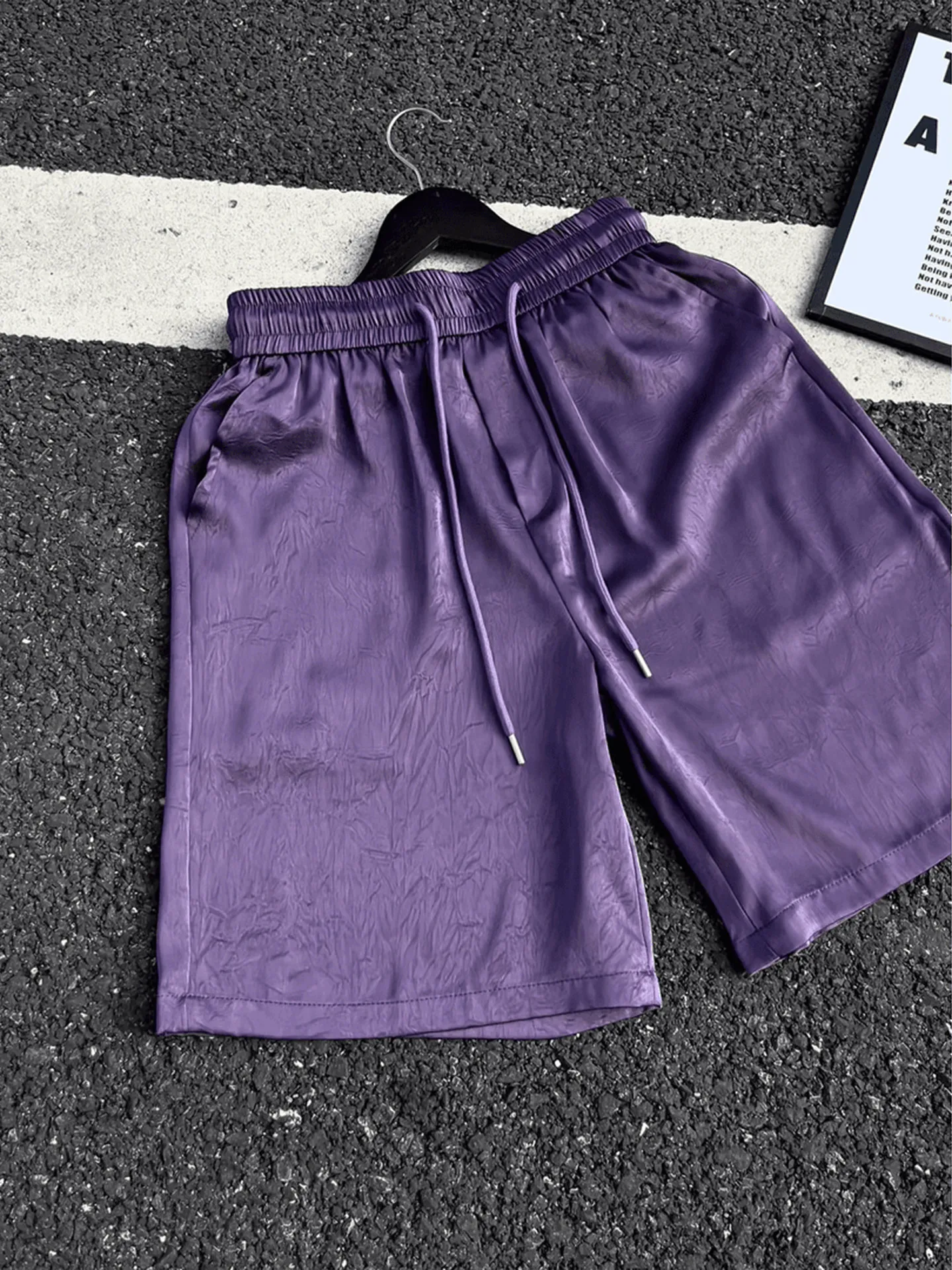 

Men's Luxury Design Satin Shorts American Summer Casual Fashion Loose Drawstring Elastic Waist Male Jacquard Ice Silk Shorts