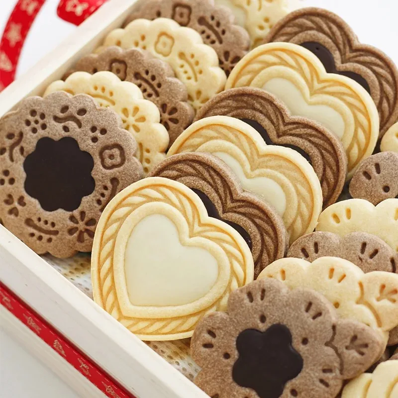 New Jam Sandwich Flowers Cookie Cutter 3D Christmas Biscuit Mould Pressable Fondant Stamp New Year Cake Decor Baking Supplies