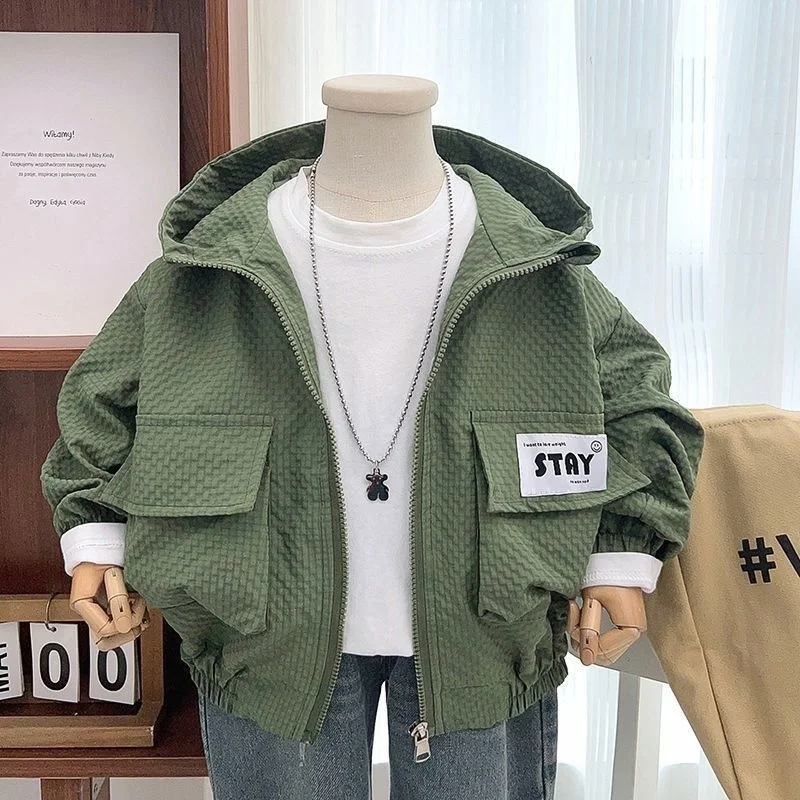 Abbigliamento per bambini Cappotto casual per bambini 2025 Camicia con cerniera carina primaverile Ragazzi e ragazze Nuova giacca abbinata in stile coreano alla moda