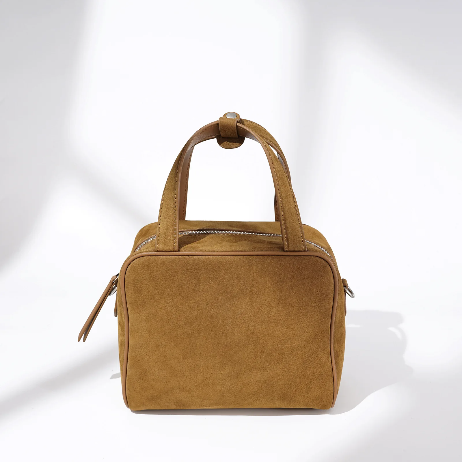 

Fashionable Women Square Bag with Zipper Closure Simple Elegant Design Versatile Crossbody Bag Trendy Bowling Style Handheld Bag