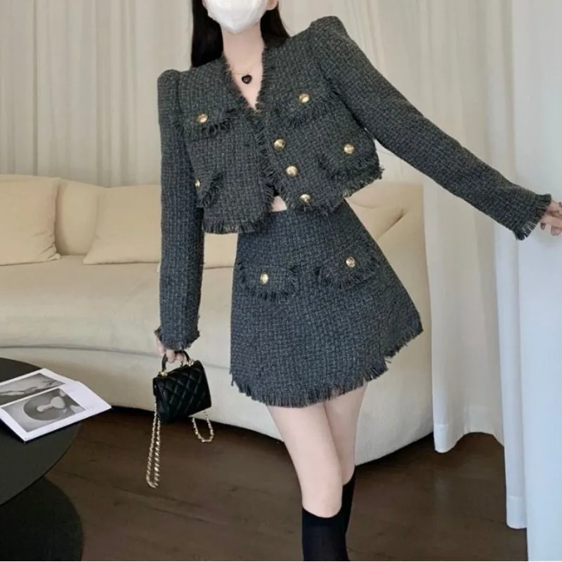 Western Style Autumn and Winter 2023 Women's V-neck Patchwork Button Pocket Bubble Sleeve Tassel Jacket Half Skirt Fashion Suit