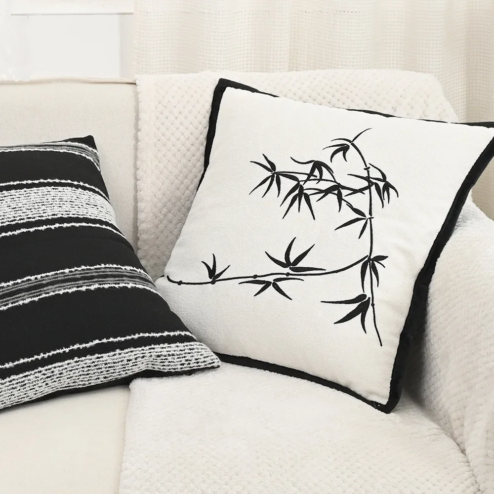 

30x50/45x45cm Black Light Luxury Embroidered Throw Pillow Cover Retro Sofa Cushion Cover Pillowcase for Home Bedroom Decoration