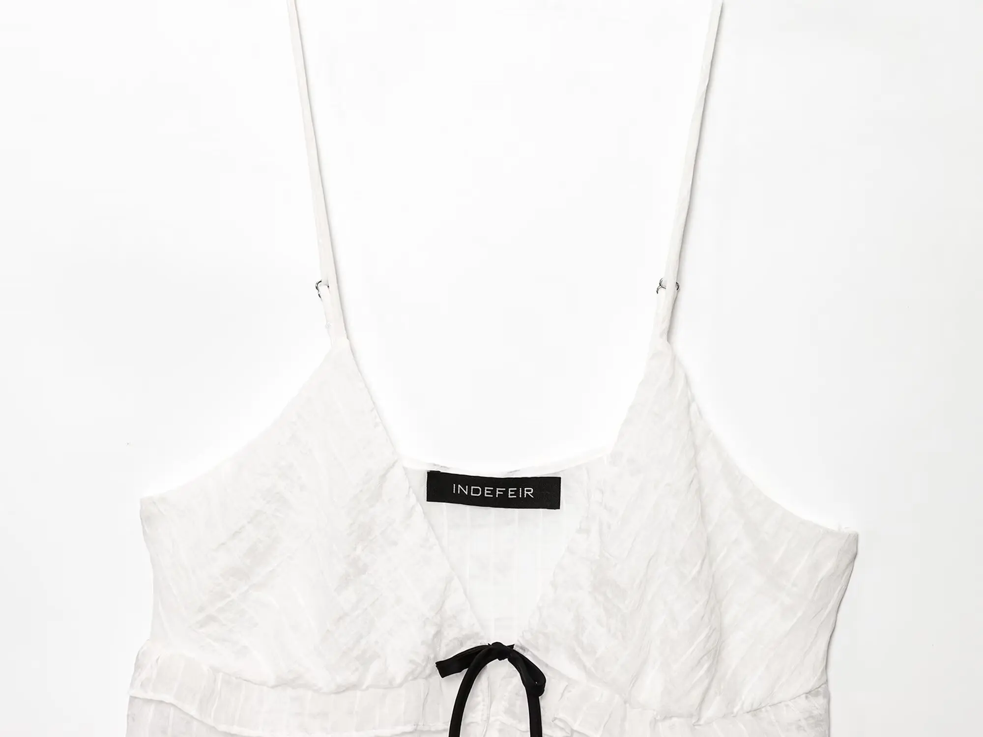 بلايز نسائية صيف 2025 جديد غير تقليدي سليم الخامس الرقبة الطبقات بروتيل القمم المرأة الشارع بلوزات على الموضة #3